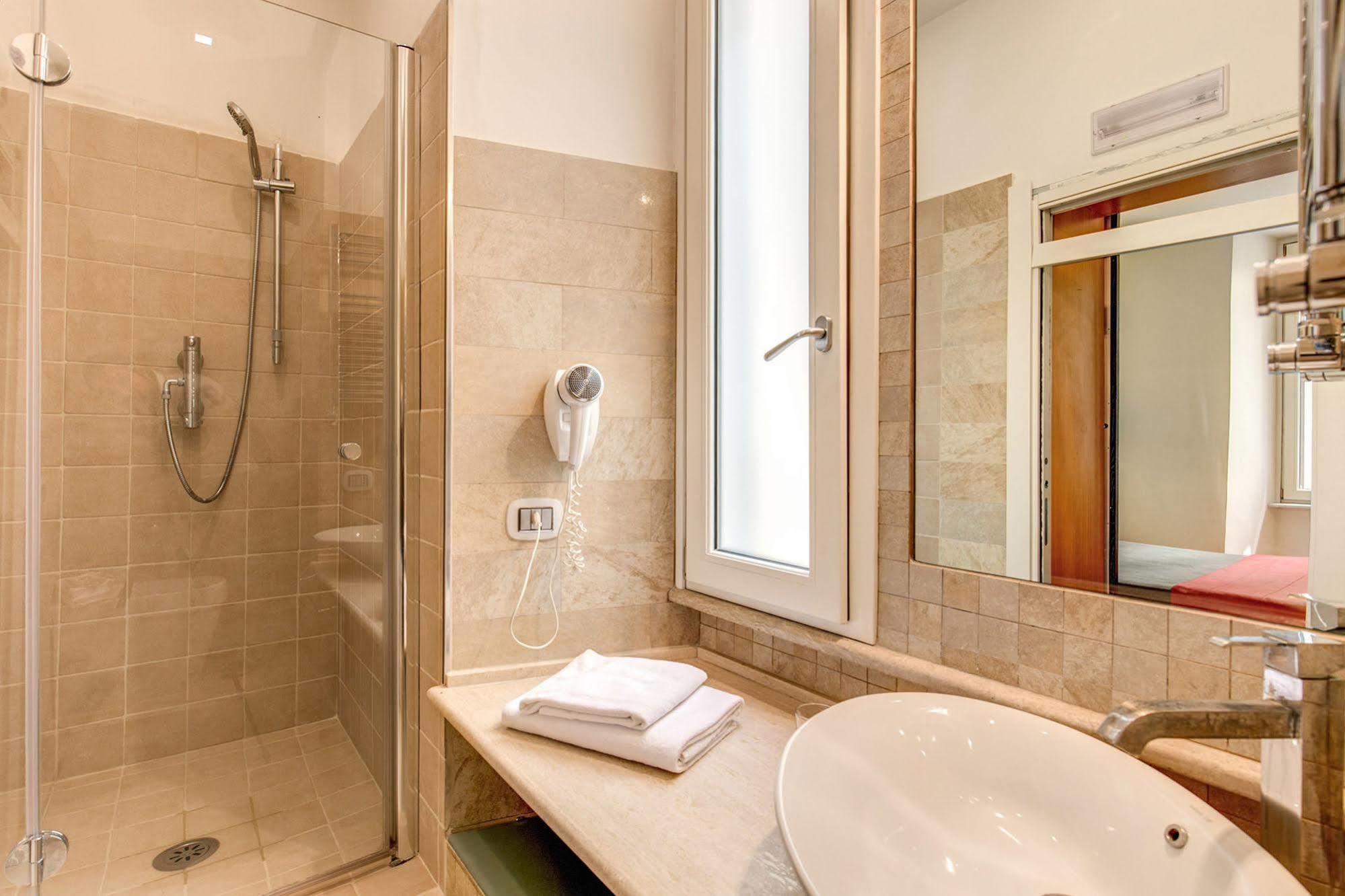 เรซิเดนซา บอร์เกเซ Bed & Breakfast โรม ภายนอก รูปภาพ