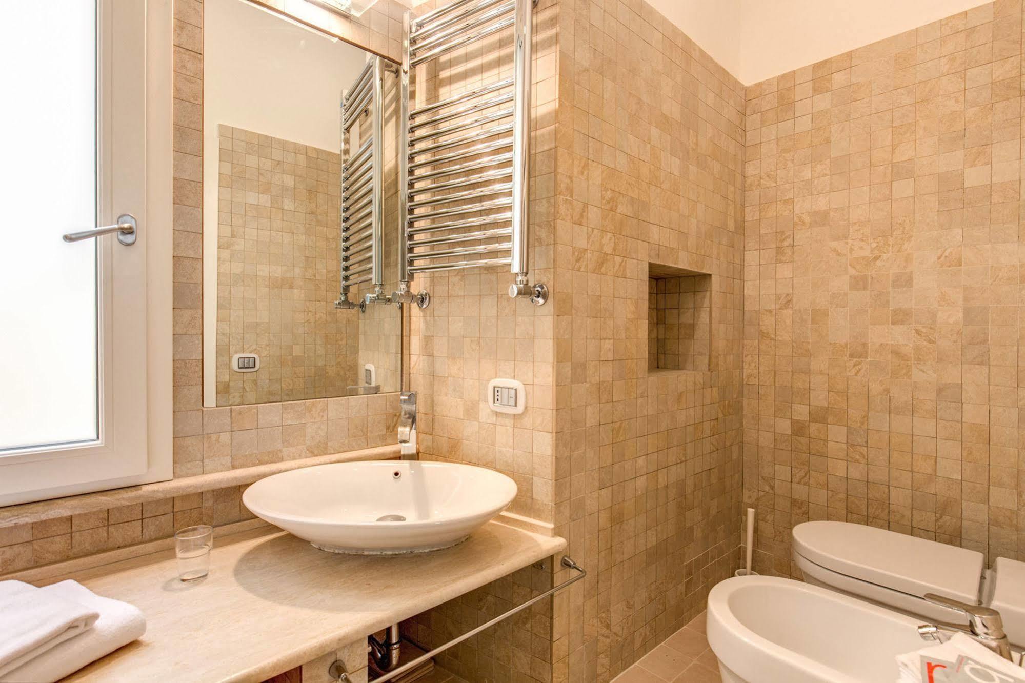 เรซิเดนซา บอร์เกเซ Bed & Breakfast โรม ภายนอก รูปภาพ